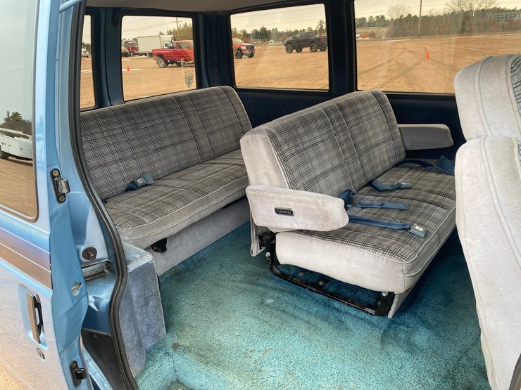 1985-chevrolet-astro-image-25