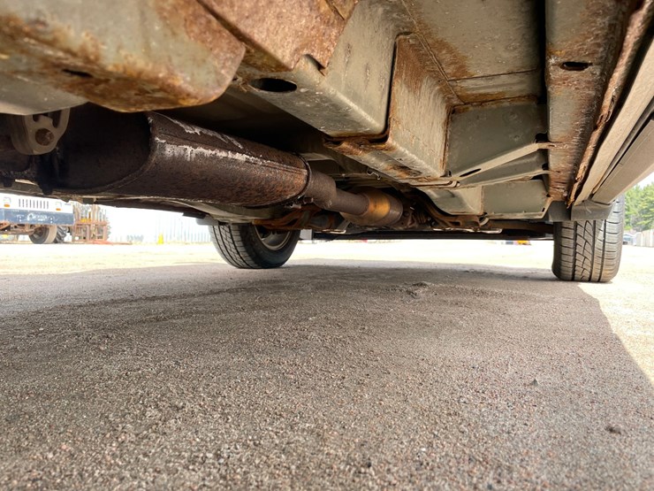 2015-chevrolet-equinox-lt-image-16