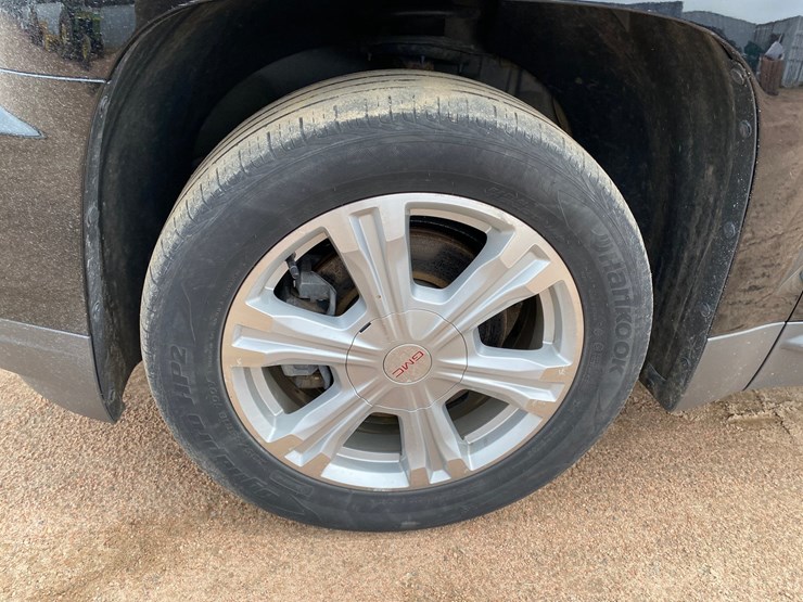 2017-gmc-terrain-sle-image-15