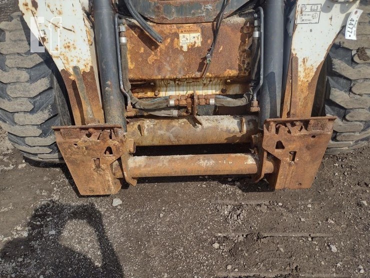 2012-bobcat-s650-image-19
