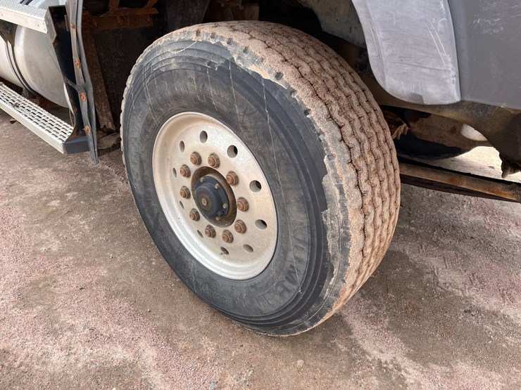 1995-mack-cl713-image-15