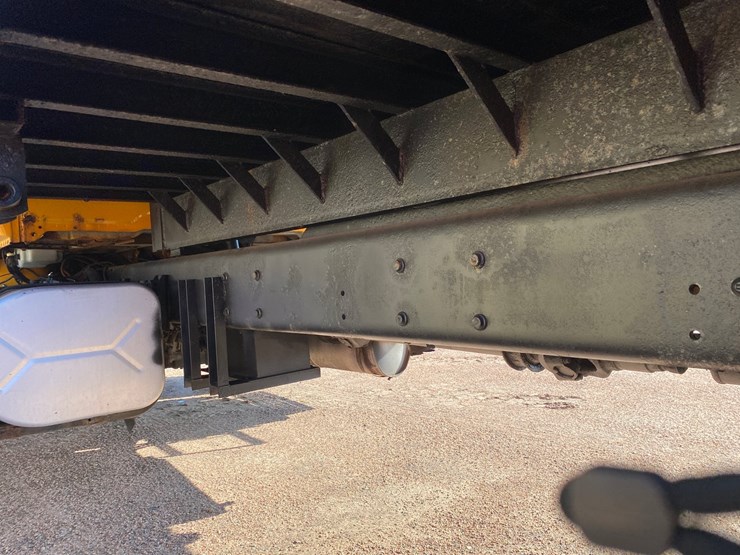 2004-international-7400-image-23