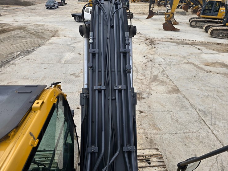 2013-deere-160g-lc-image-67