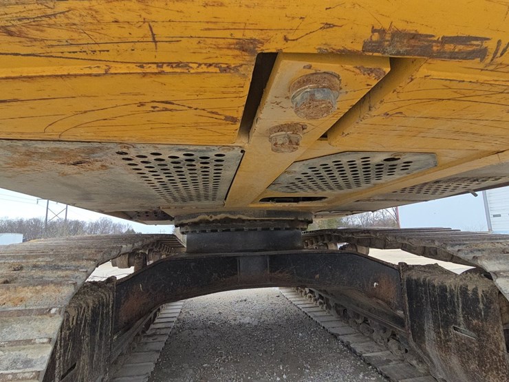 2014-deere-160g-lc-image-85