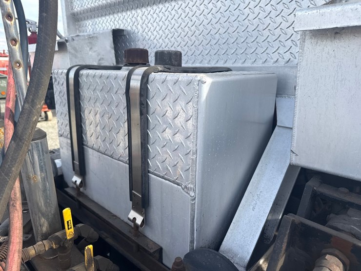 2007-mack-cl733-image-44