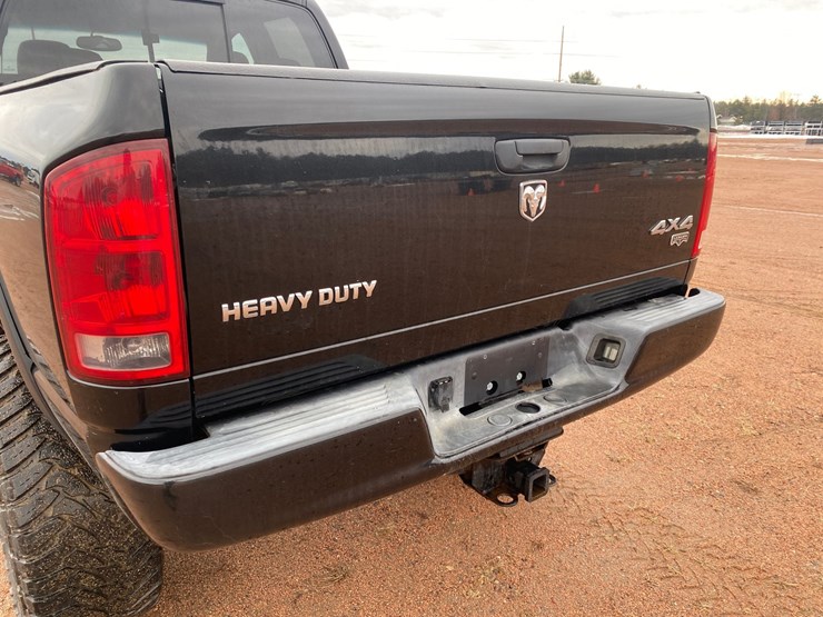 2005-dodge-2500-image-20