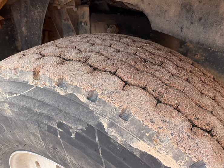 1995-mack-cl713-image-16