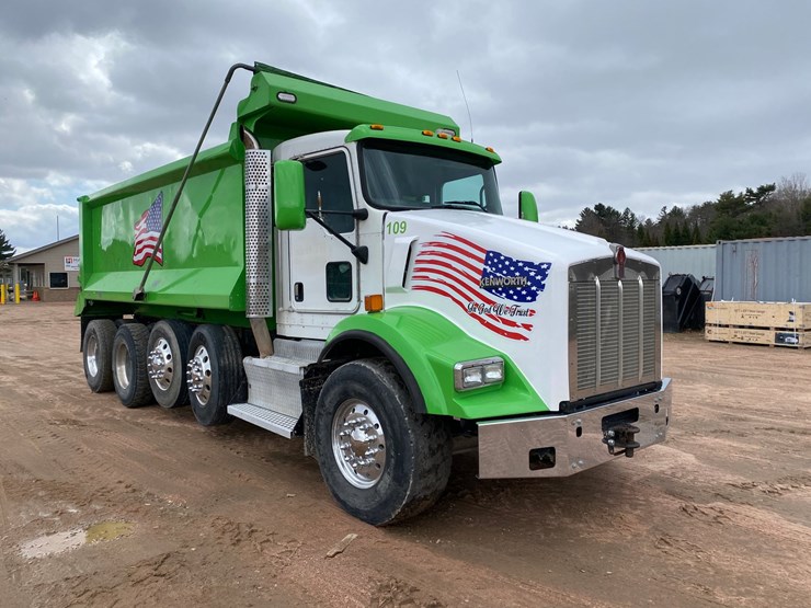 2015-kenworth-t800-image-3