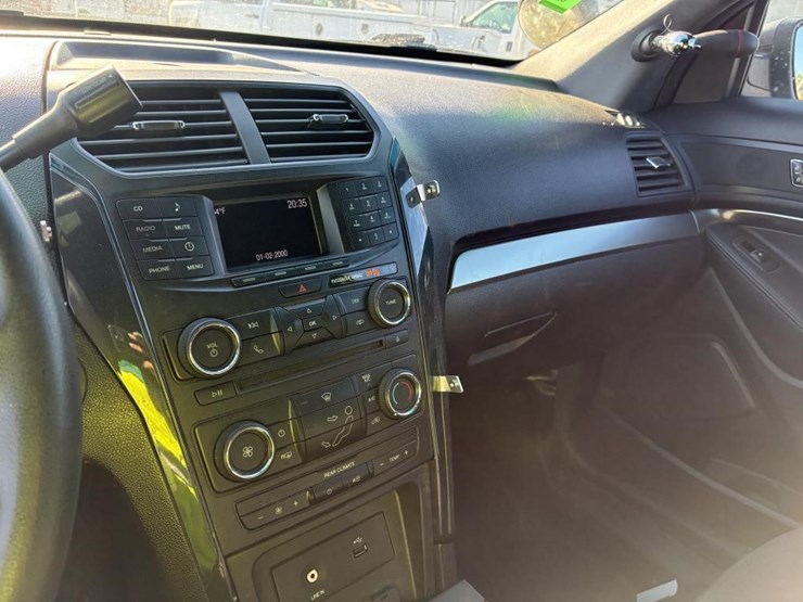 2017-ford-explorer-police-interceptor-image-15