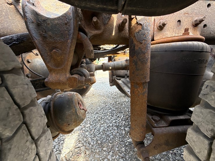 2007-mack-cl733-image-38