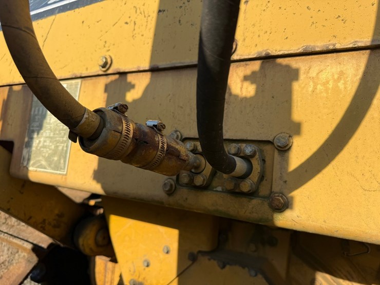 1998-caterpillar-d6r-xl-image-38