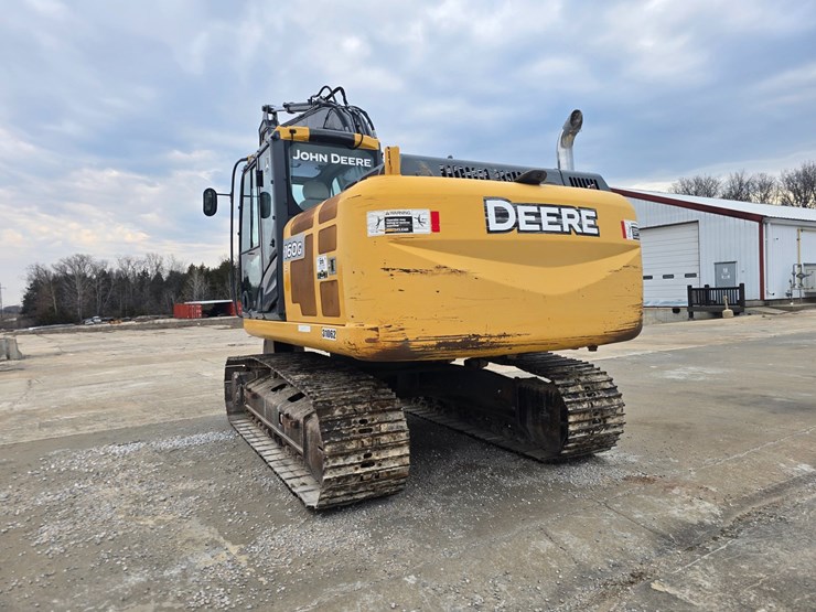 2014-deere-160g-lc-image-8