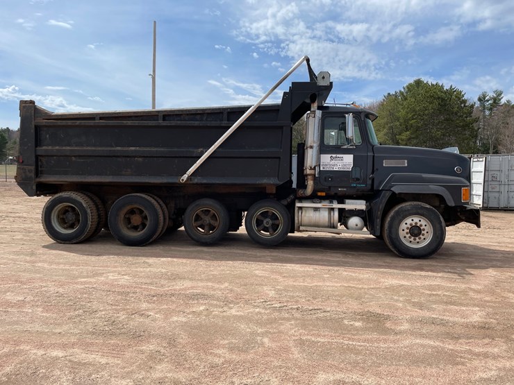 1995-mack-cl713-image-4