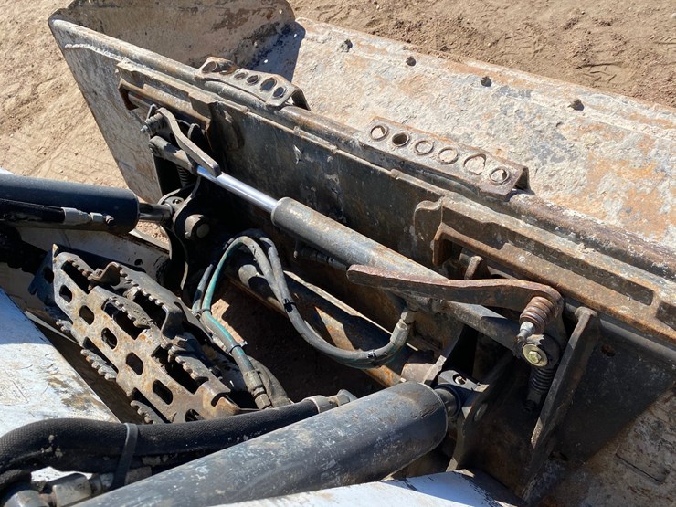 2018-bobcat-t595-image-36