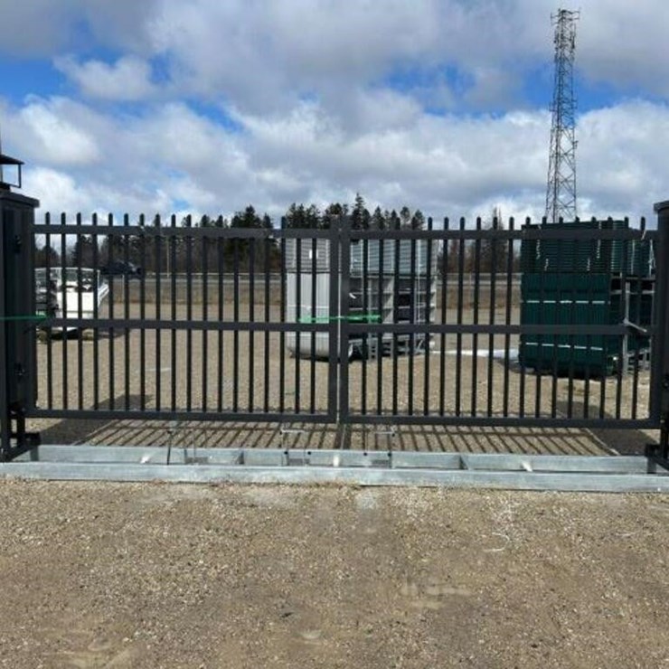 UNUSED (1) Set Of Driveway Electric Double Swing