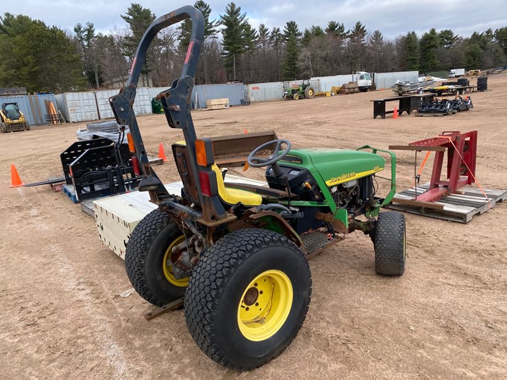 john-deere-4110-image-5