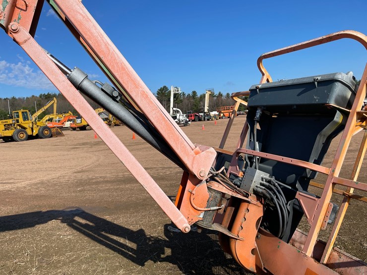 2008-jlg-m600j-image-12