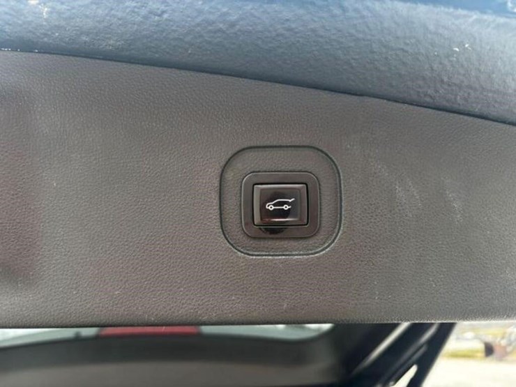 2017-chevrolet-equinox-image-58