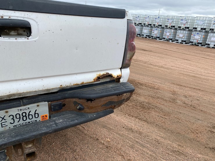 2004-chevrolet-2500-image-25