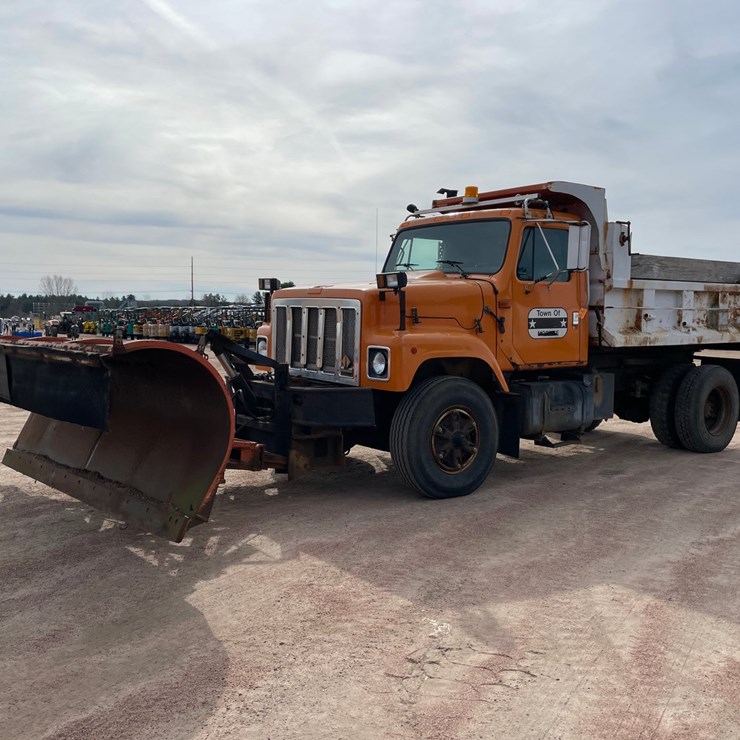 1995 INTERNATIONAL 2554