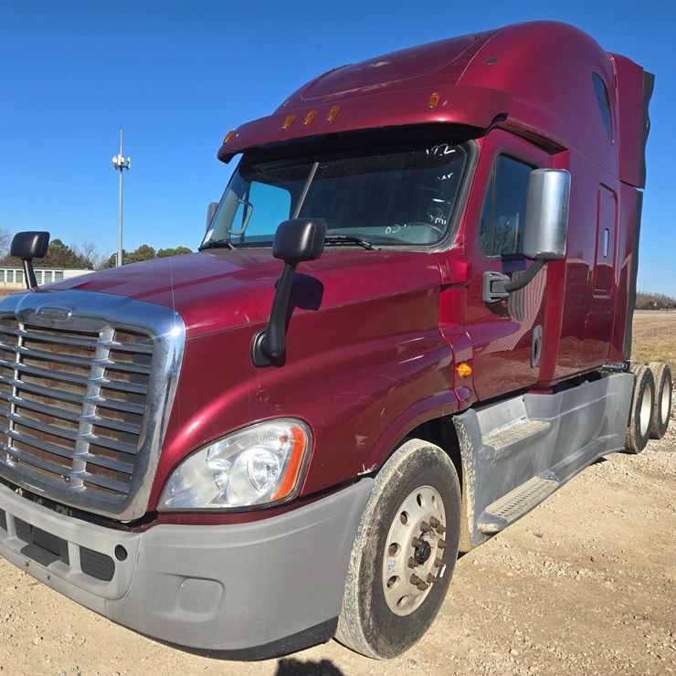 2014 FREIGHTLINER CASCADIA 125