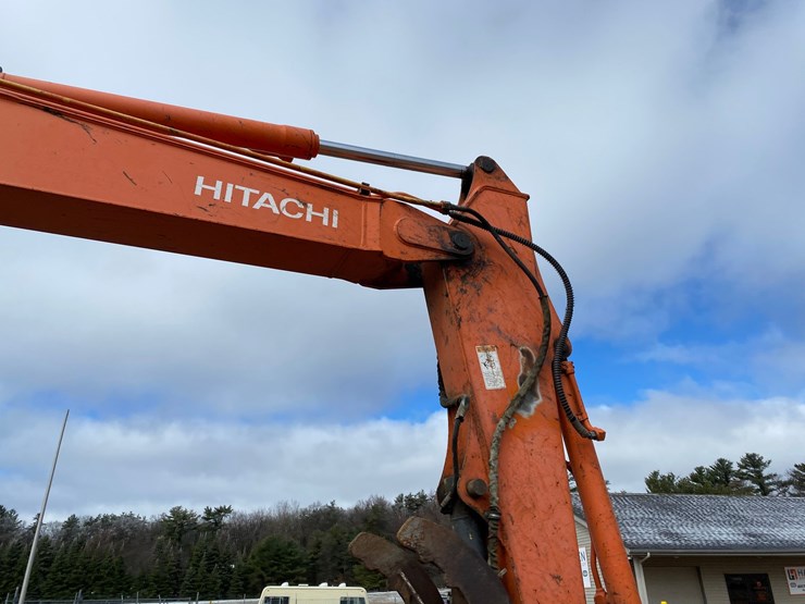 2005-hitachi-zx80-image-44