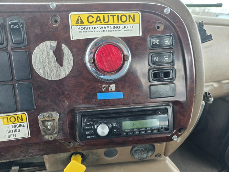 #22589-•-2006-mack-cv713-granite-roll-off-truck-image-50