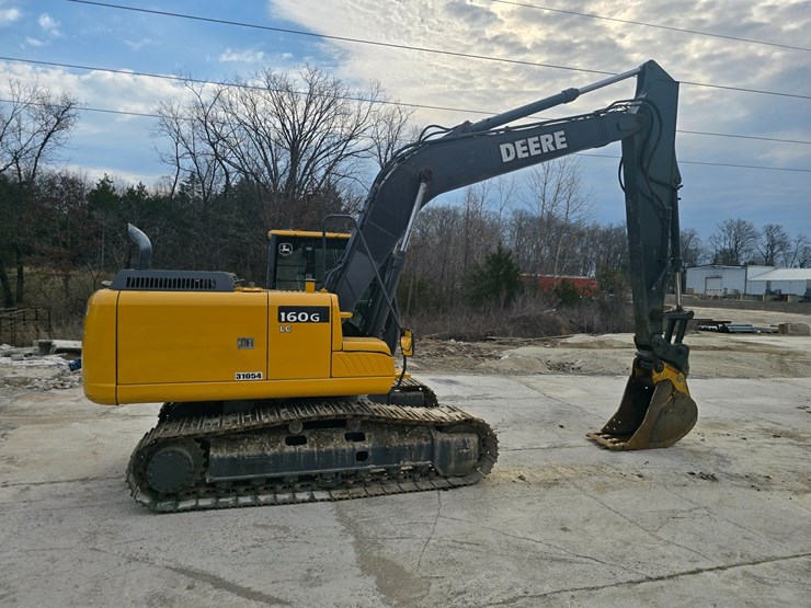 2013-deere-160g-lc-image-12