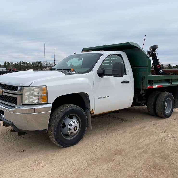 2011 CHEVROLET 3500