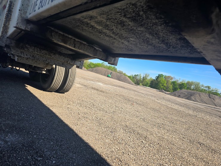 2000-red-river-live-bottom-image-46