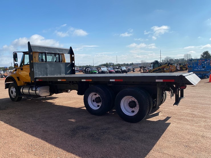 2004-international-7400-image-8