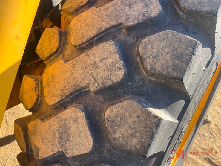 2018-jcb-930-image-10