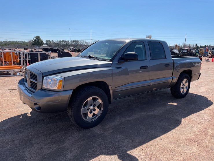 2006-dodge-dakota-slt-image-1