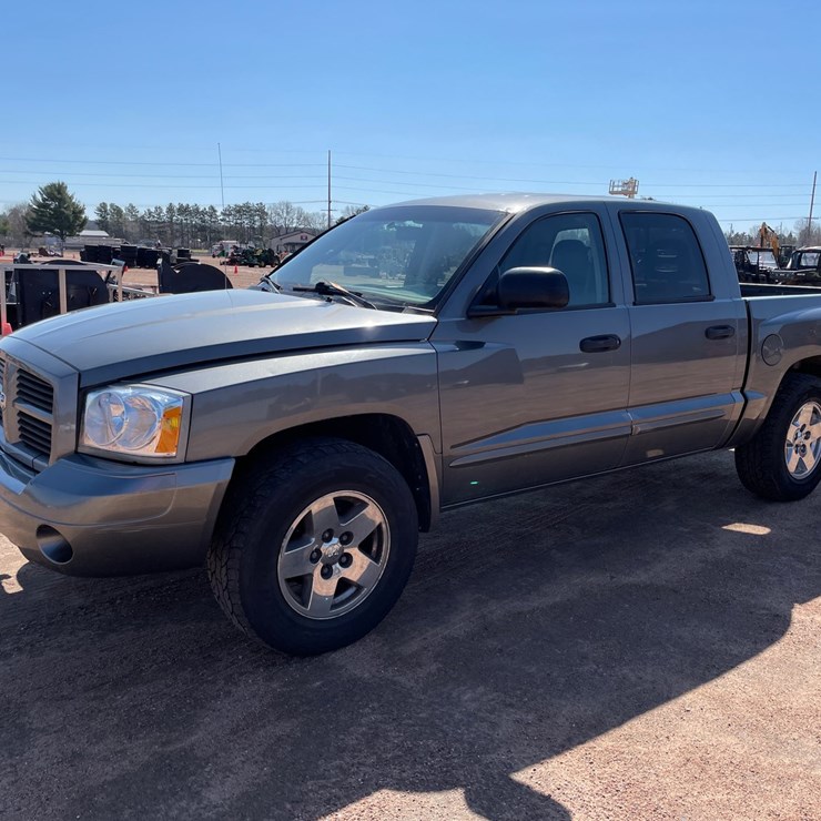 2006 DODGE DAKOTA SLT
