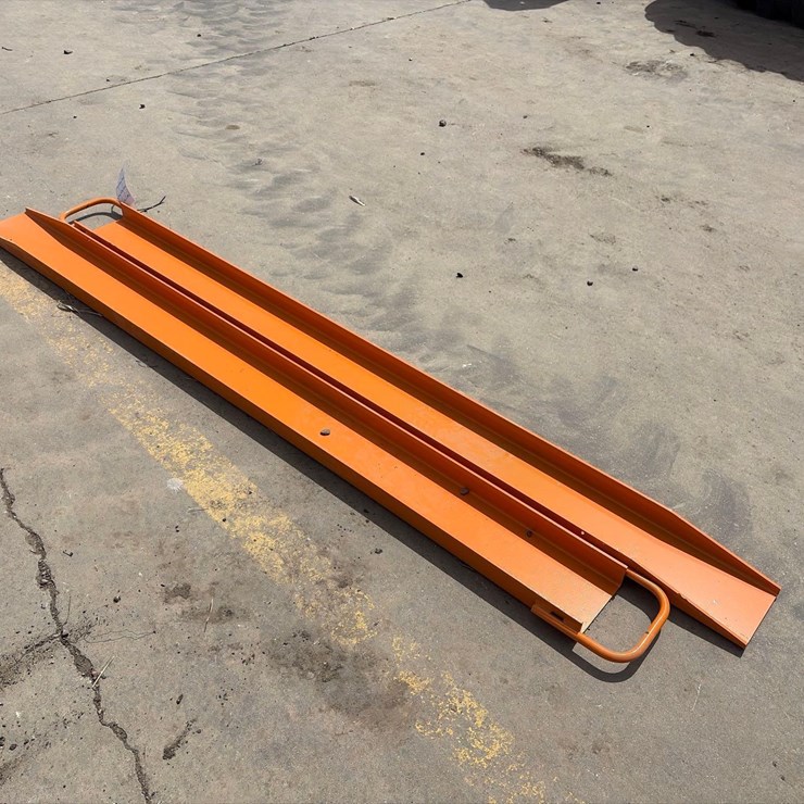Unused 2026 Wolverine EX-66-84L Skid Steer Pallet Forks Extensions