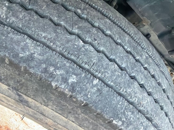 2008-international-7400-image-24