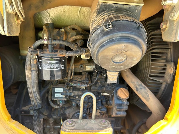 2016-deere-35g-image-14