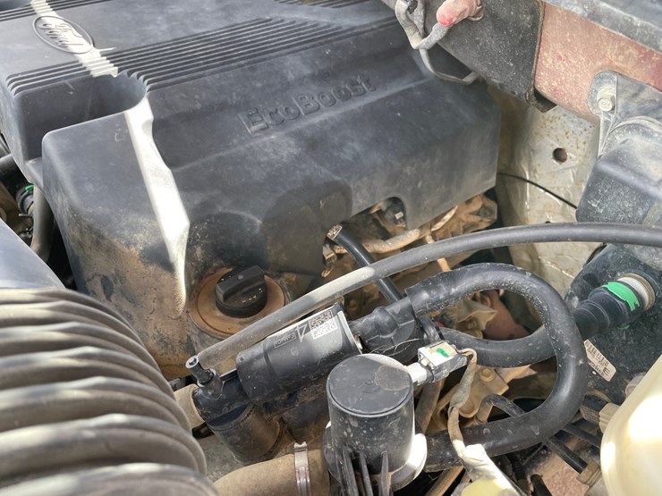 2018-ford-f150-xlt-image-52