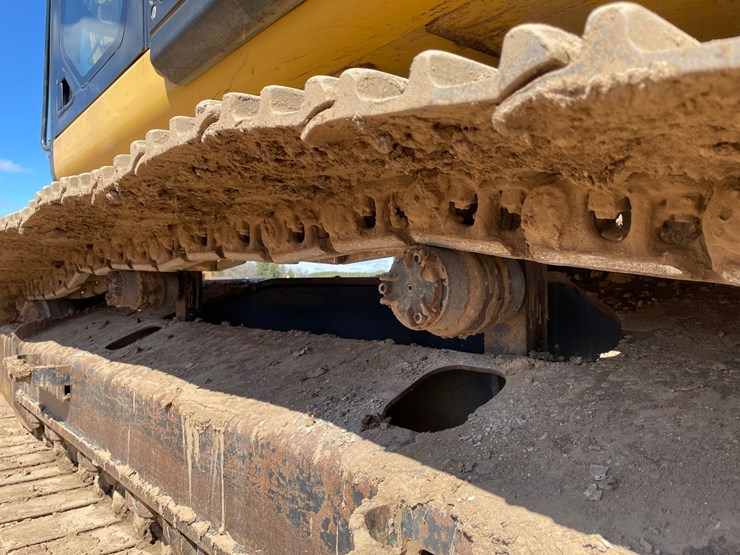 caterpillar-324e-image-39