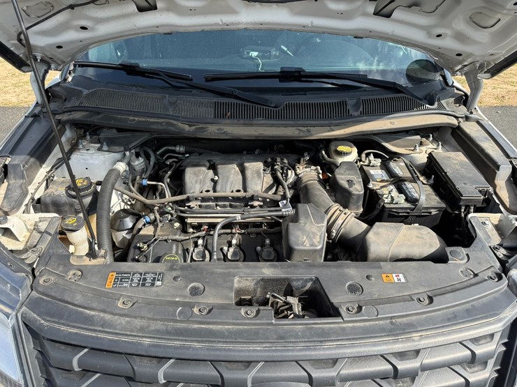 2018-ford-explorer-image-19