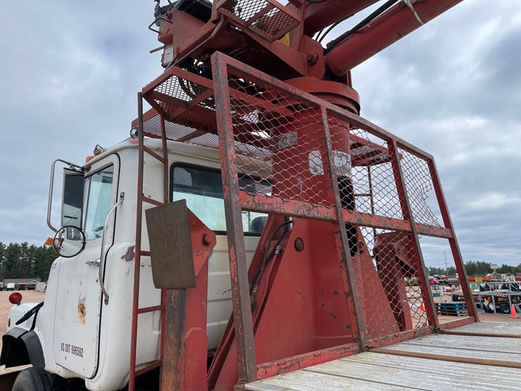 1990-mack-dm690s-image-21