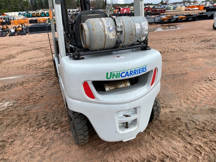 #1163-•-unicarriers-3,450-lbs-lp-forklift-image-23