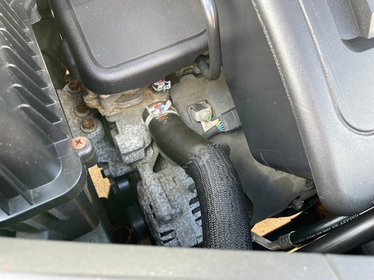 2015-chevrolet-equinox-lt-image-47