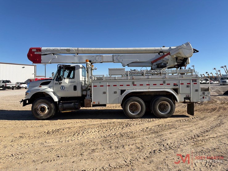 2008-international-7400-image-6