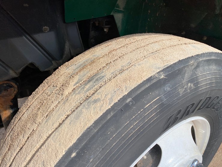 2003-international-7400-image-34