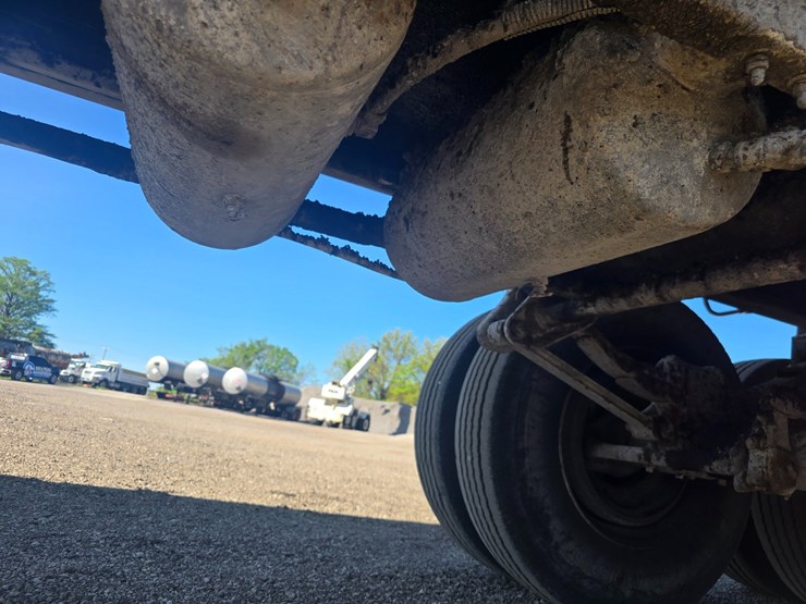 2000-red-river-live-bottom-image-67