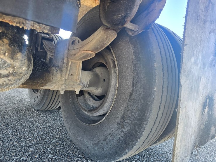 2000-red-river-live-bottom-image-56