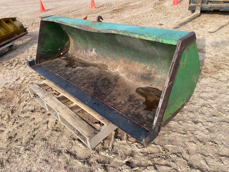 john-deere-72-image-1