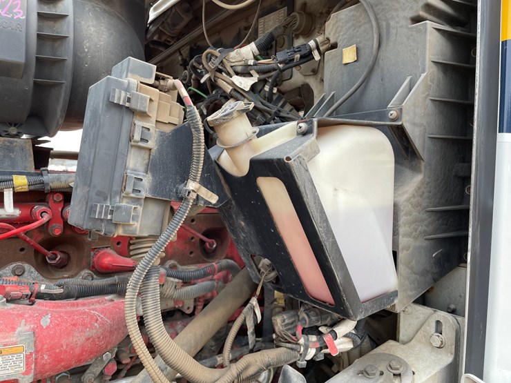 2016-kenworth-t660-image-42