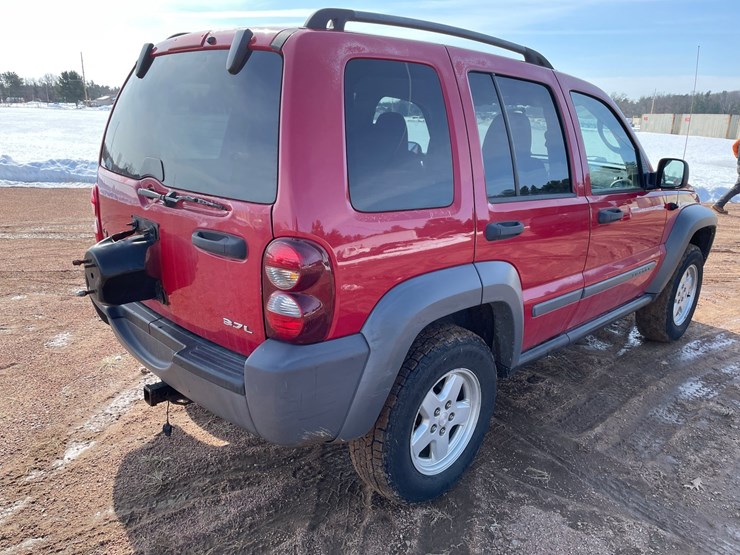 2005-jeep-liberty-image-21